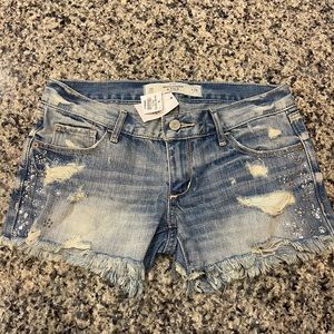 👖 NWT Abercrombie Jean cut off gem 💎 shorts 24